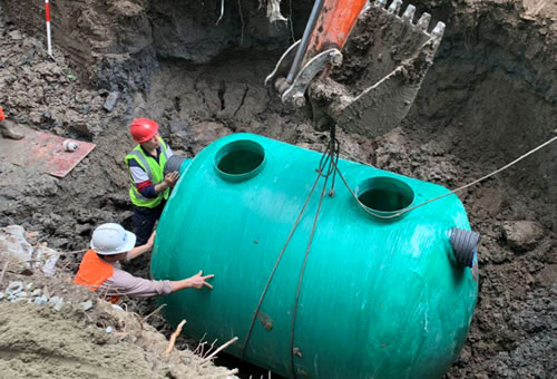 小區(qū)玻璃鋼化糞池安裝